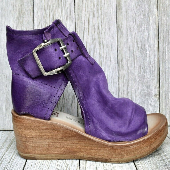 TORI – CHIC BUCKLE WEDGE SANDALS