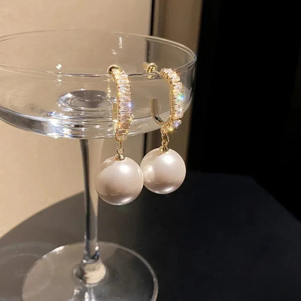 Elegant Earrings with Pearls and Zirconia
