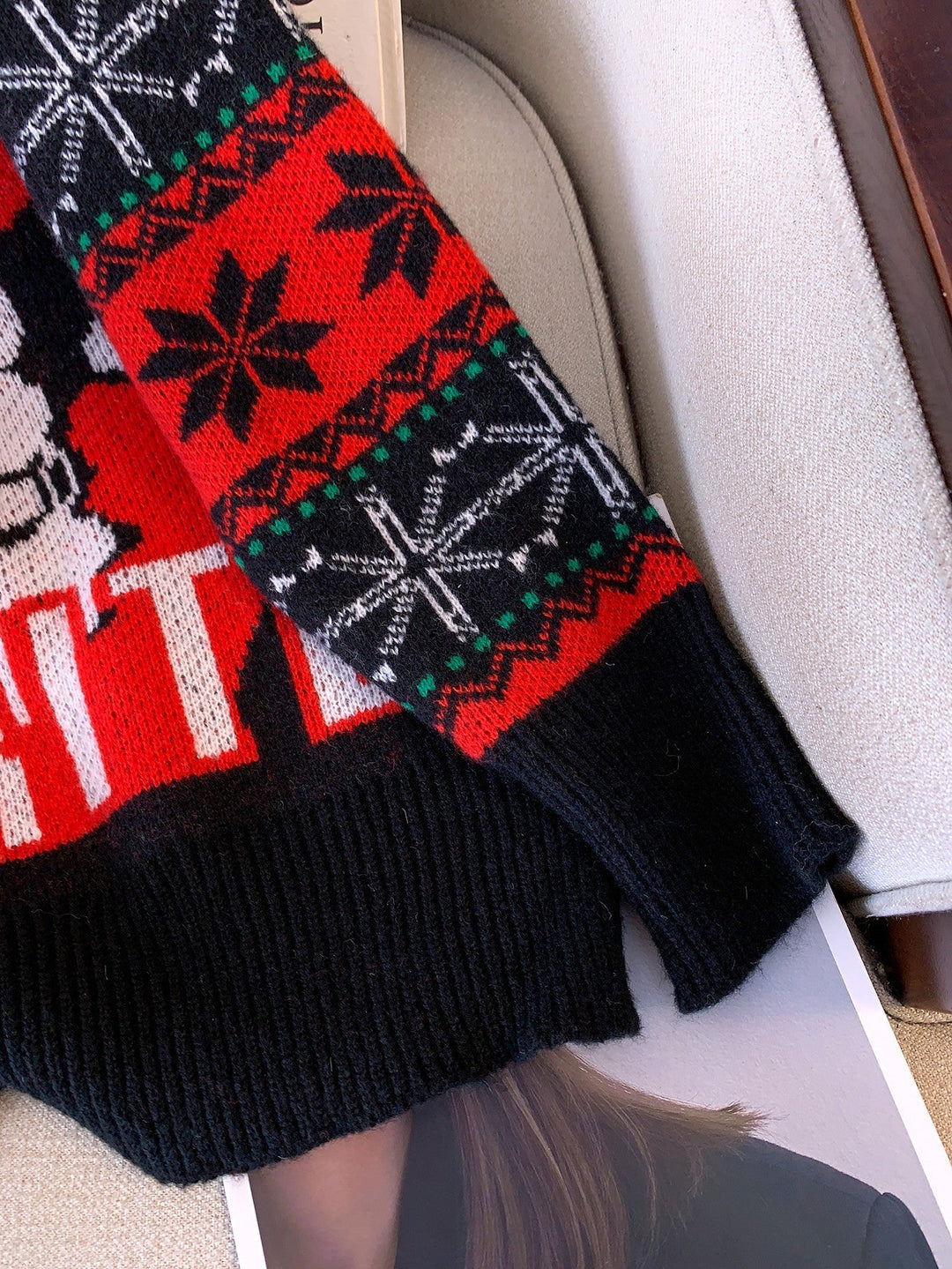 Cozy Black Santa Christmas Tacky Sweater for Women with Crew Neck Long Sleeve Oversized Knit Style