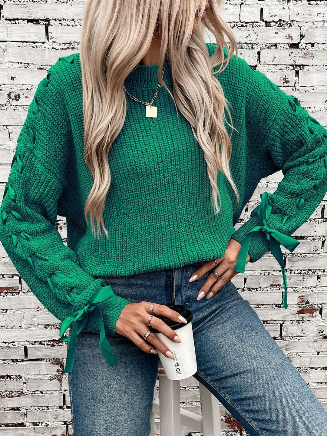 Effortless Sweatshirt for Women with Lace Trim Sleeve Crewneck Waffle Knit Style